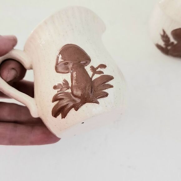 Vintage mushroom cream and sugar - Picture 5 of 11